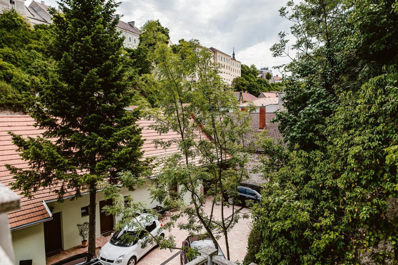 Aparthotel Sziklavendeghaz Veszprém Esterno foto