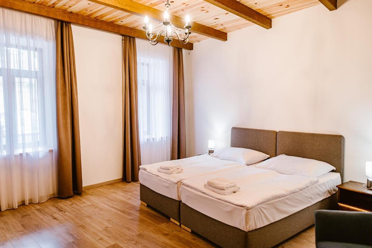Aparthotel Sziklavendeghaz Veszprém Esterno foto