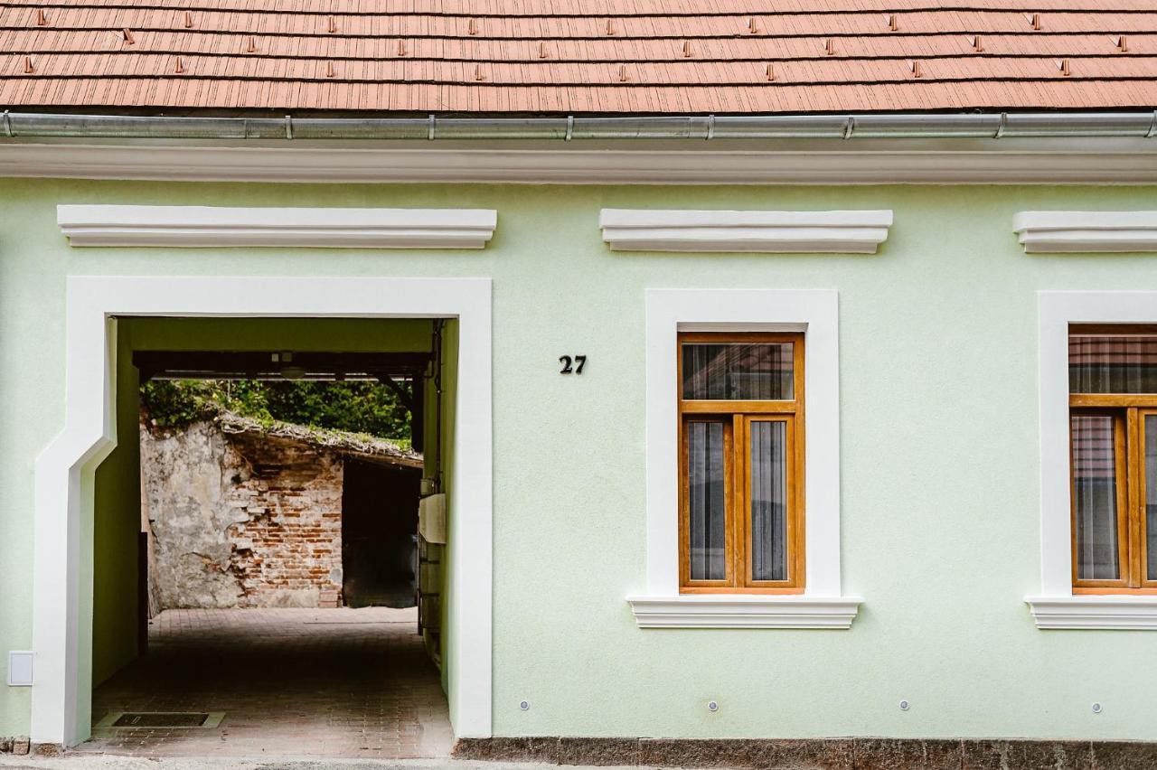 Aparthotel Sziklavendeghaz Veszprém Esterno foto